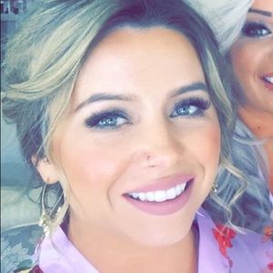 Meet your Posher, Tara